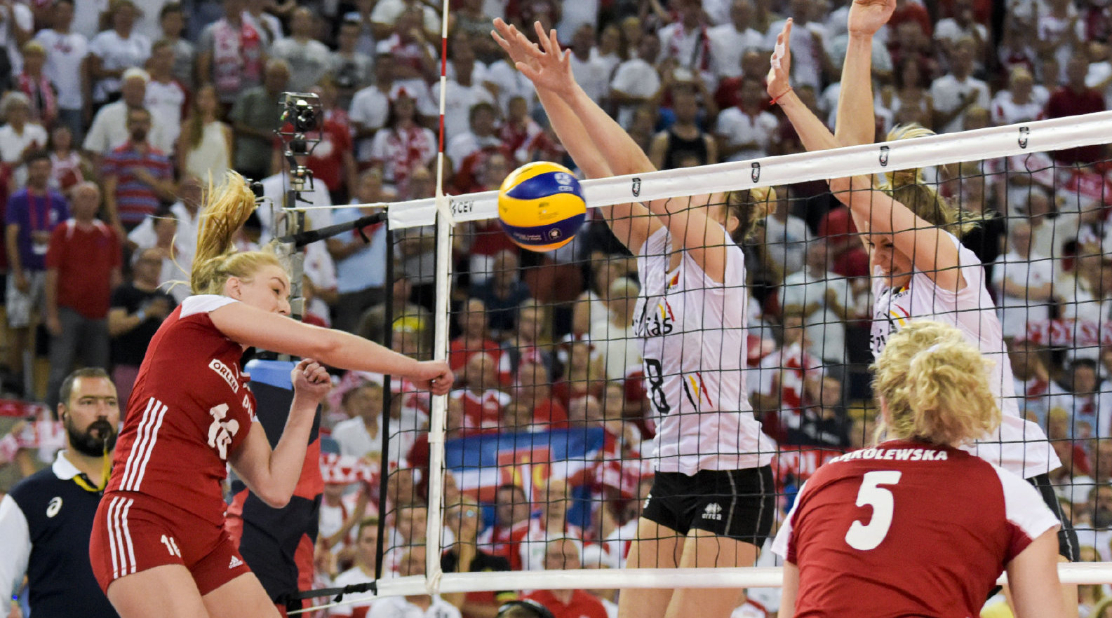 比利时乒乓球队轻取波兰乒乓球队,马龙三分雨点燃全场的简单介绍 比利时乒乓球队轻取波兰乒乓球队,马龙三分雨点燃全场的简单介绍