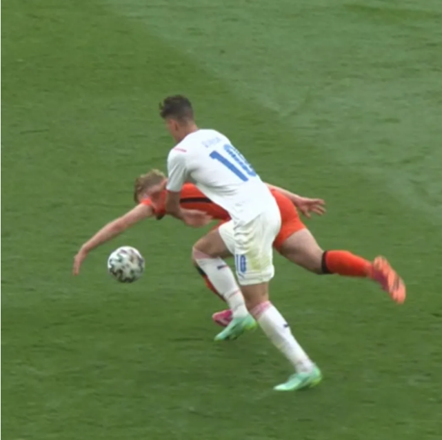 巴黎血洗丹麦,德利赫特高光表现的简单介绍 巴黎血洗丹麦,德利赫特高光表现的简单介绍