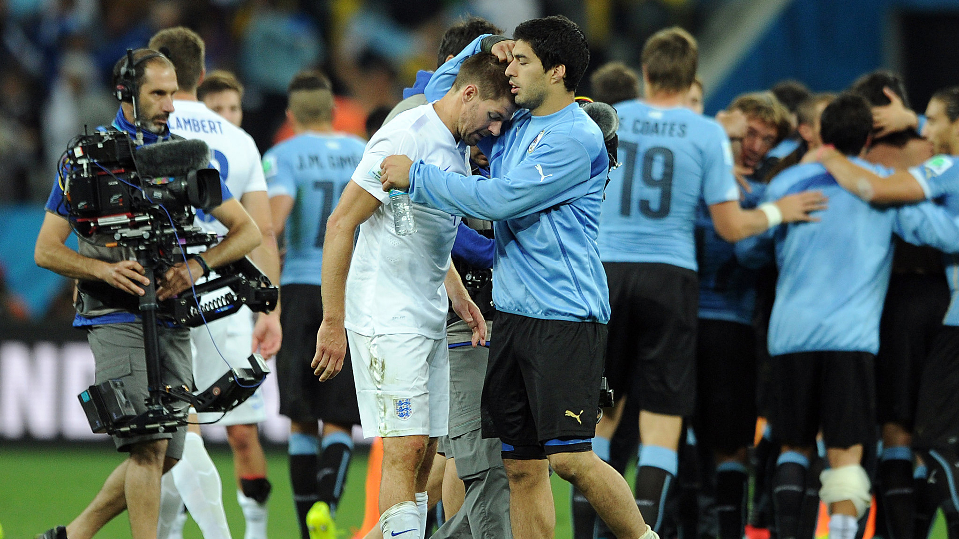 英格兰逆转乌拉圭,本泽马关键制胜的简单介绍 英格兰逆转乌拉圭,本泽马关键制胜的简单介绍