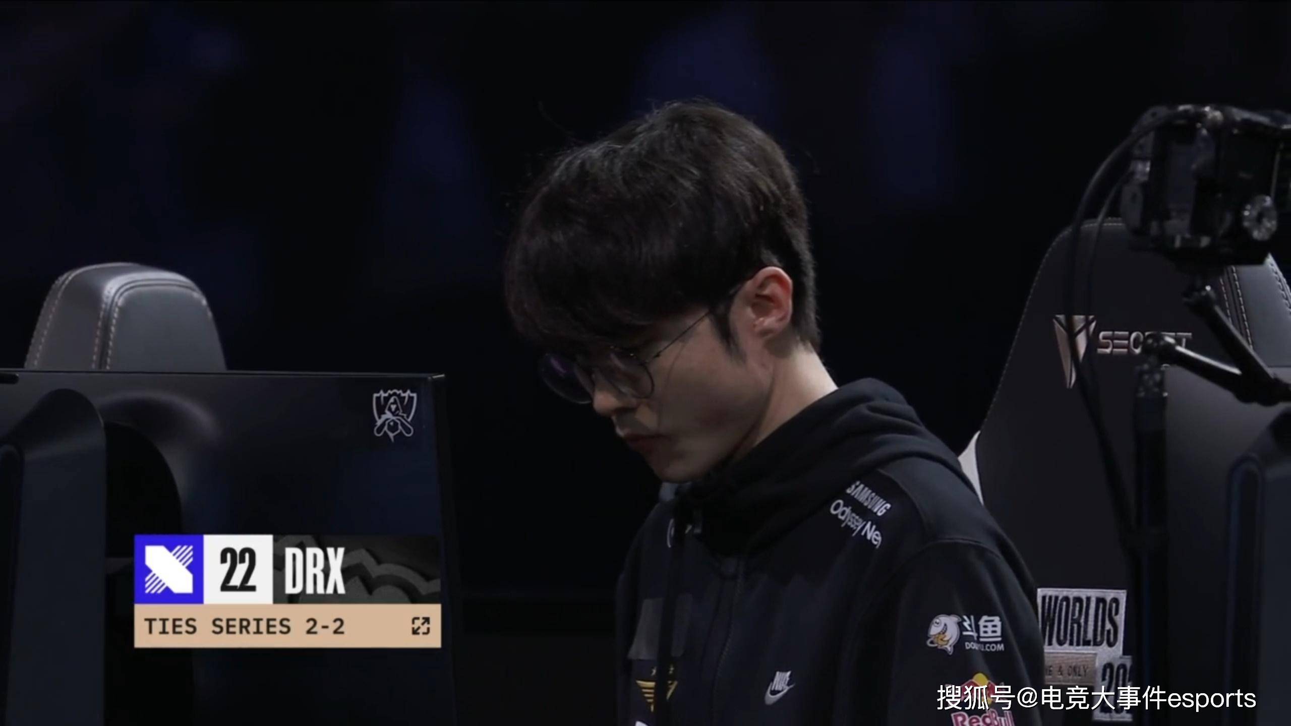 CLG绝杀DRX,Faker三分雨点燃全场 CLG绝杀DRX,Faker三分雨点燃全场