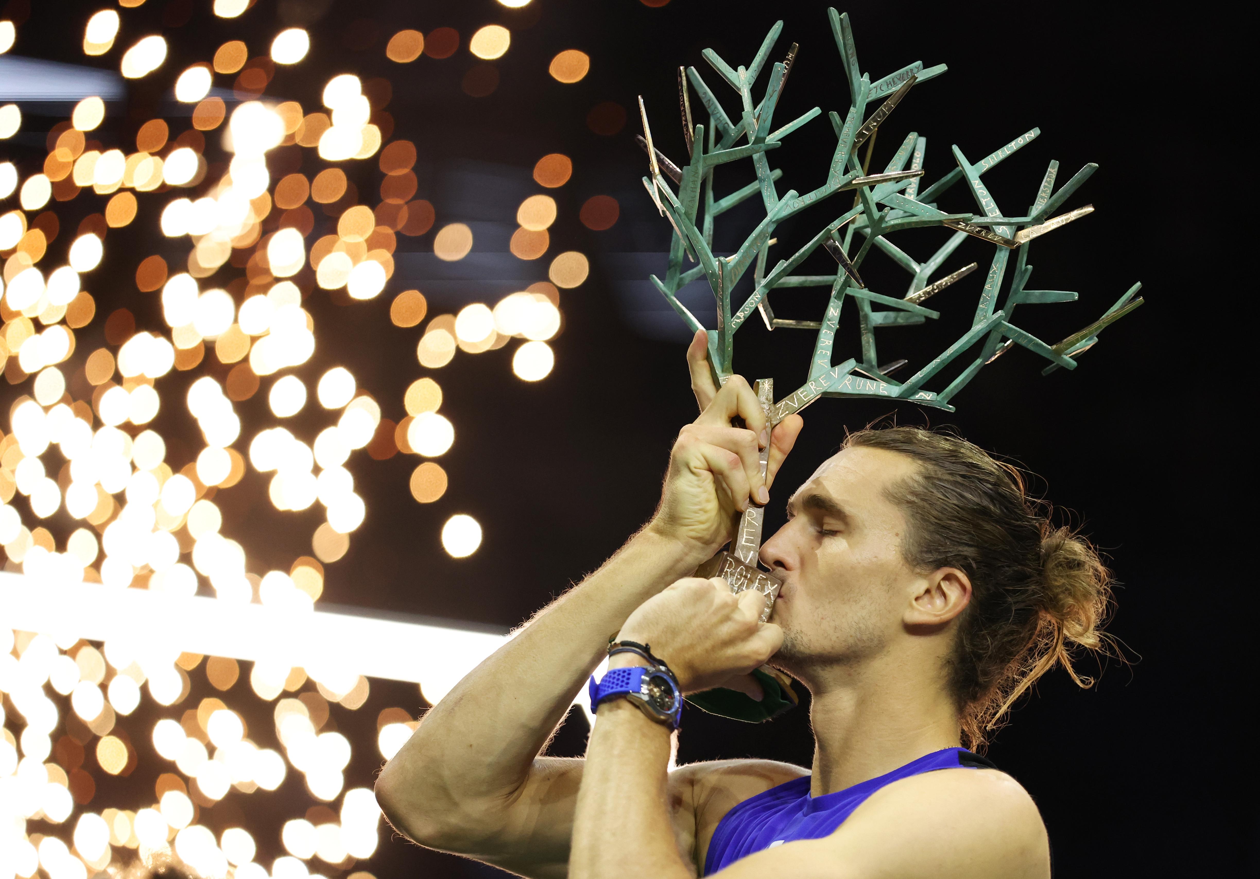 欧洲网球队血洗法国网球队,兹维列夫完成帽子戏法 欧洲网球队血洗法国网球队,兹维列夫完成帽子戏法