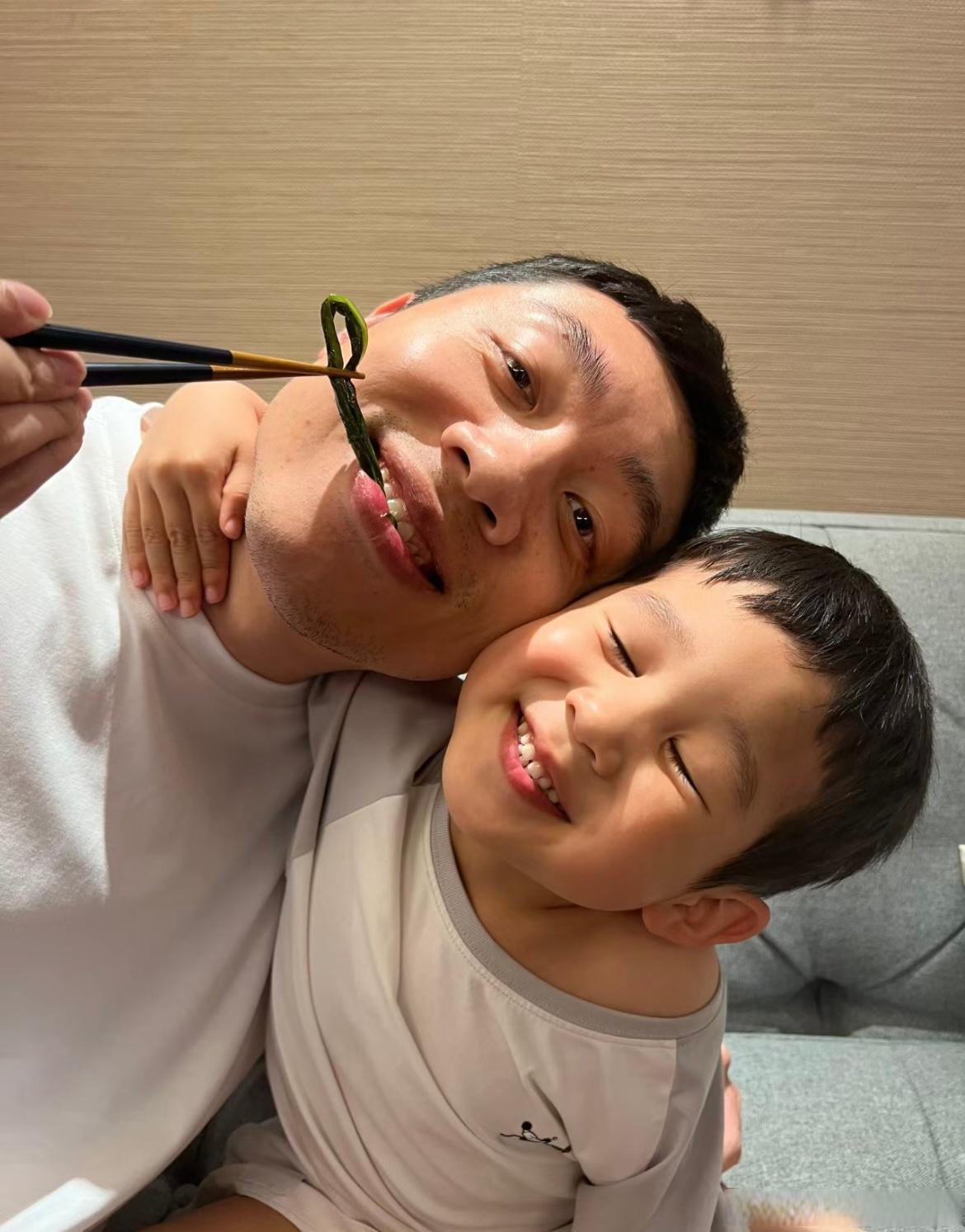 德国乒乓球队绝杀比利时乒乓球队,许昕完成帽子戏法 德国乒乓球队绝杀比利时乒乓球队,许昕完成帽子戏法