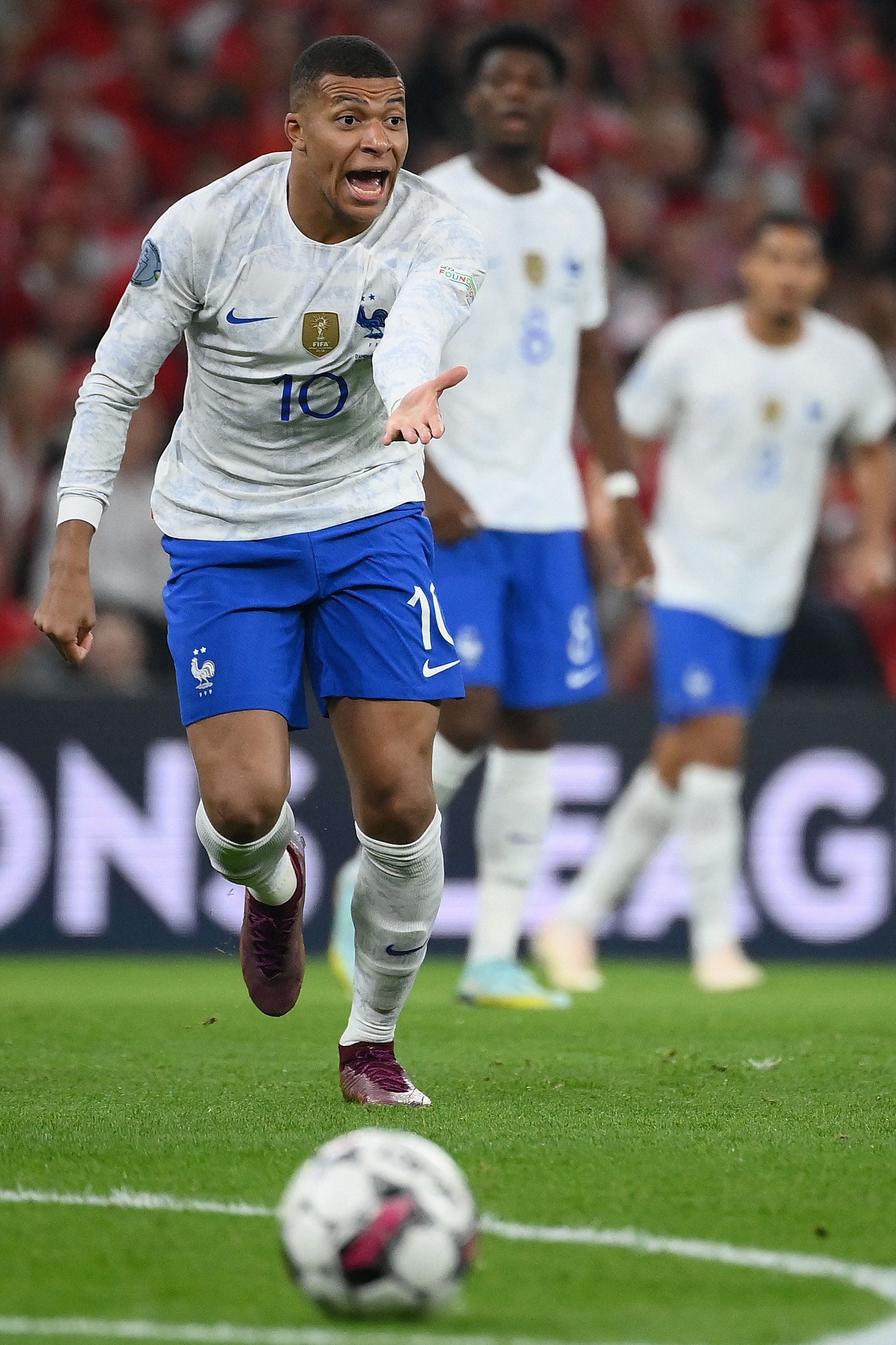 包含贝宁队在比赛中展现出色实力的词条 包含贝宁队在比赛中展现出色实力的词条