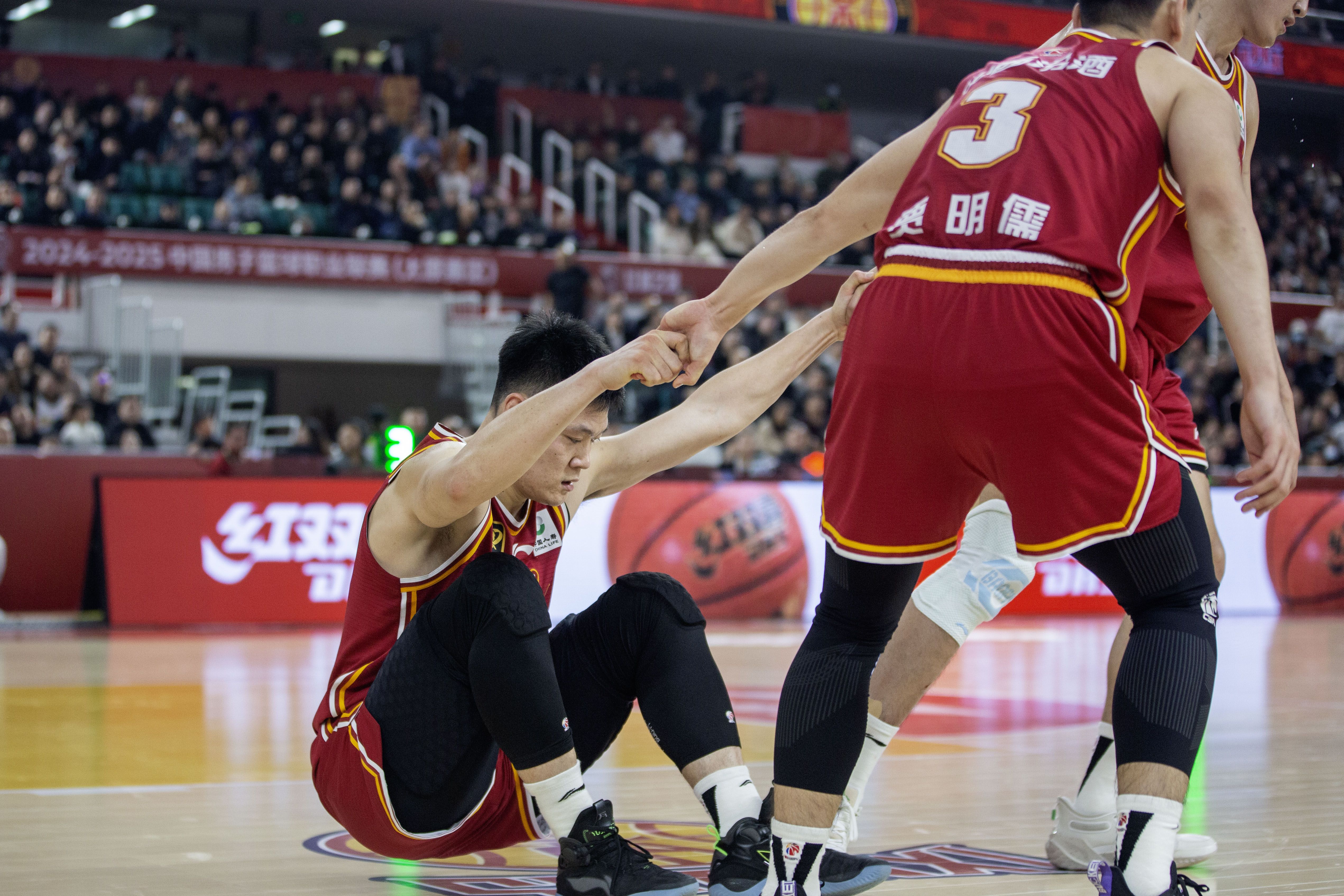 新疆男篮技术缺陷,CBA俱乐部寻求解决方案的简单介绍 新疆男篮技术缺陷,CBA俱乐部寻求解决方案的简单介绍