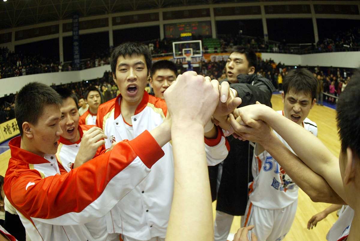 关于默契配合！球员团结一心取得耀眼胜利的信息