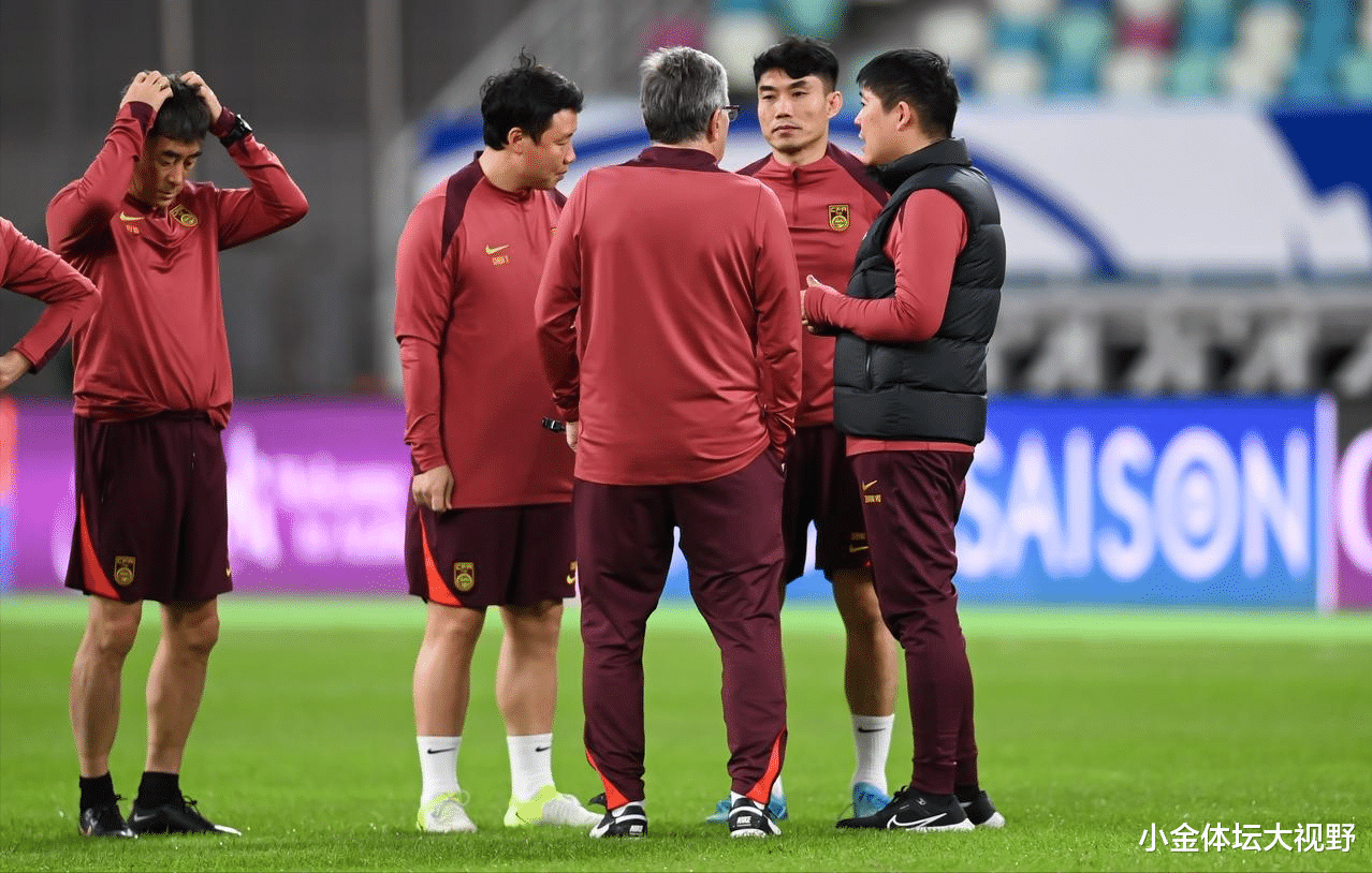 包含球队新帅上任,球员合作配合默契的词条 包含球队新帅上任,球员合作配合默契的词条