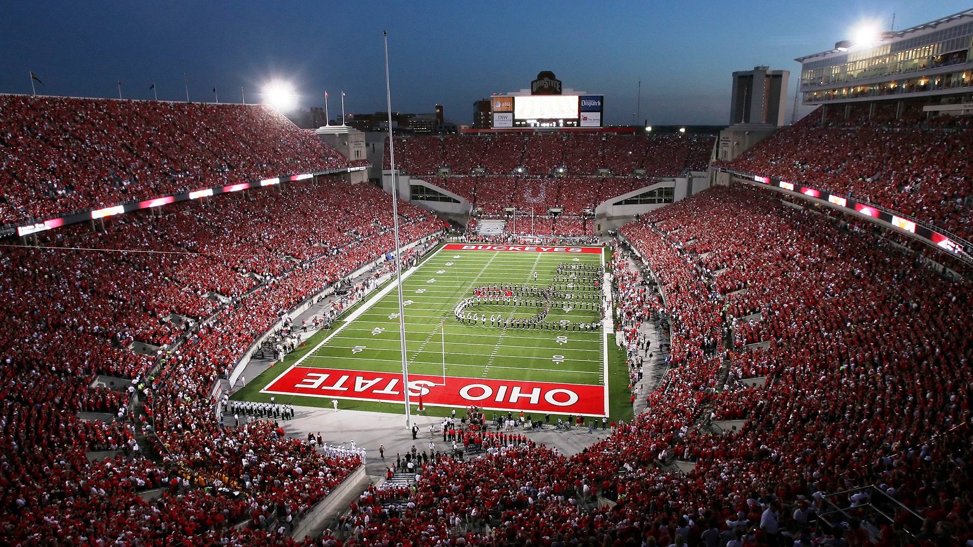 米切尔狂飙47分刷新纪录，北京队攻防一体完胜深圳队